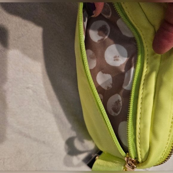 Isabelle PETA Approved Vegan Lime Green Waist Belt Bag Fanny Pack Adjustable - Picture 3 of 8